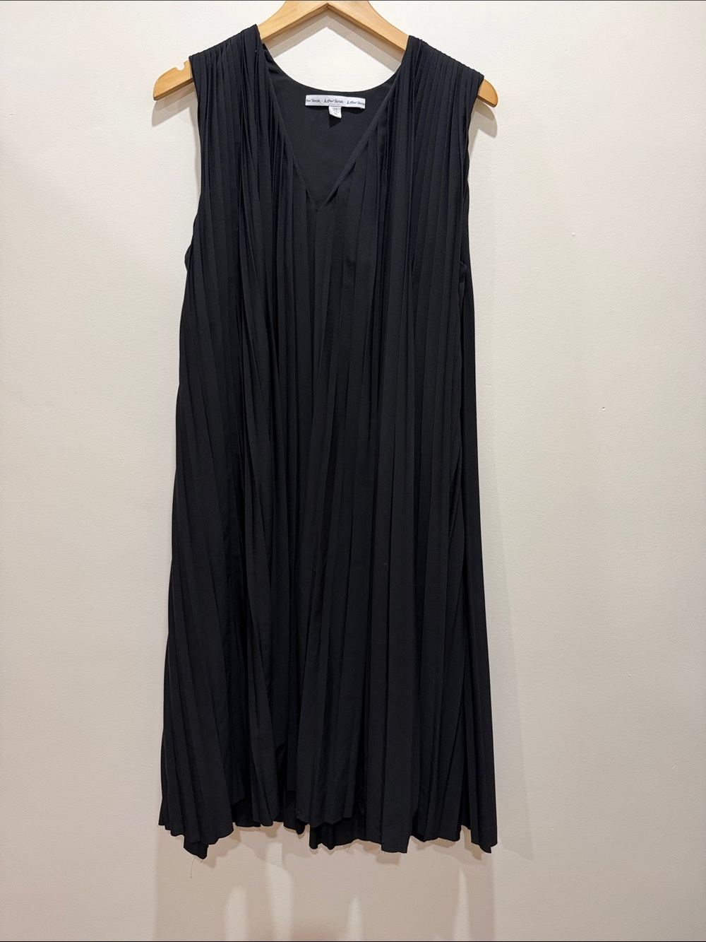 & Other Stories Black Pleated V-Neck Midi Dress